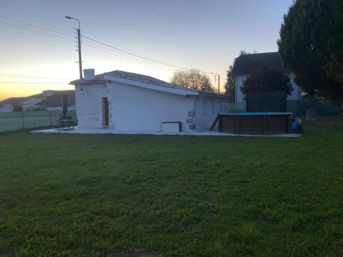 Le Cottage de Romas Villeneuve-sur-Lot Esterno foto