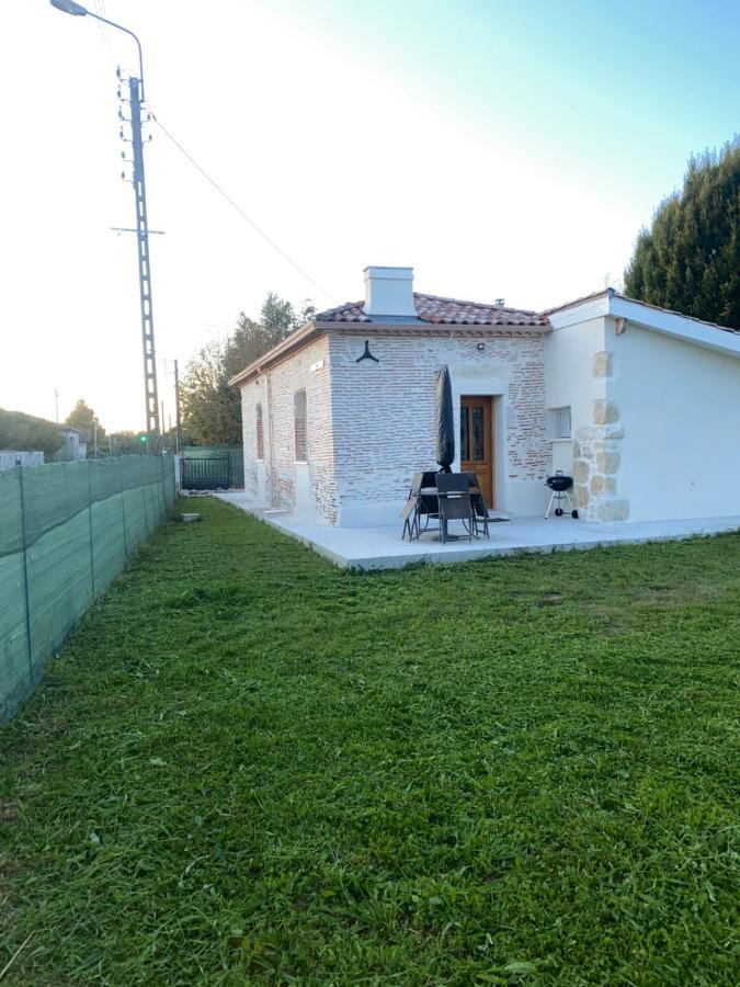 Le Cottage de Romas Villeneuve-sur-Lot Esterno foto
